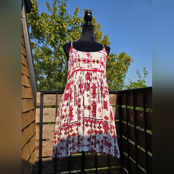 RAGA Dresses & Skirts - RAGA Flowy Low Back Beachy Dress